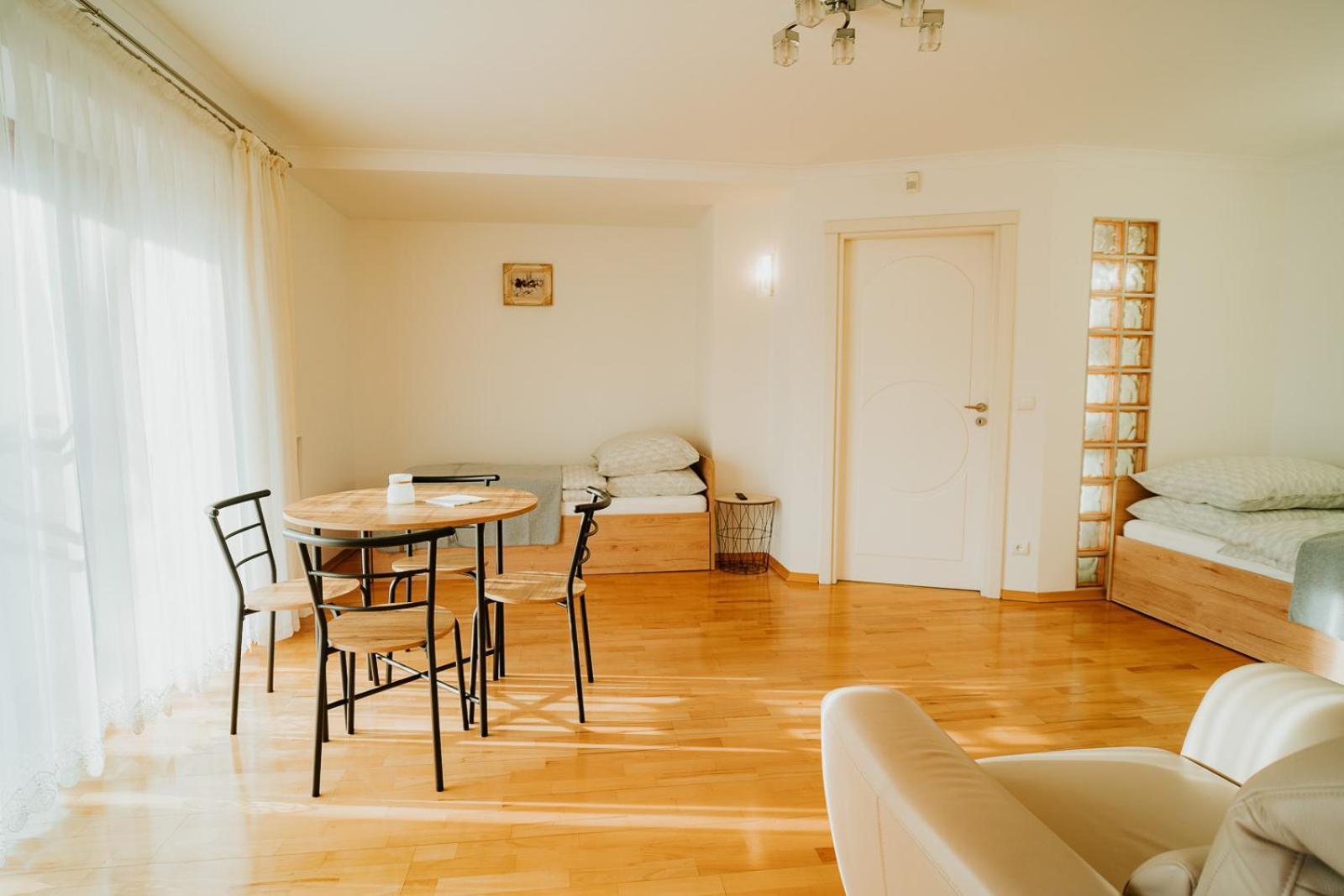 Apartamenty Pod Dzwonkiem Wadowice Ngoại thất bức ảnh