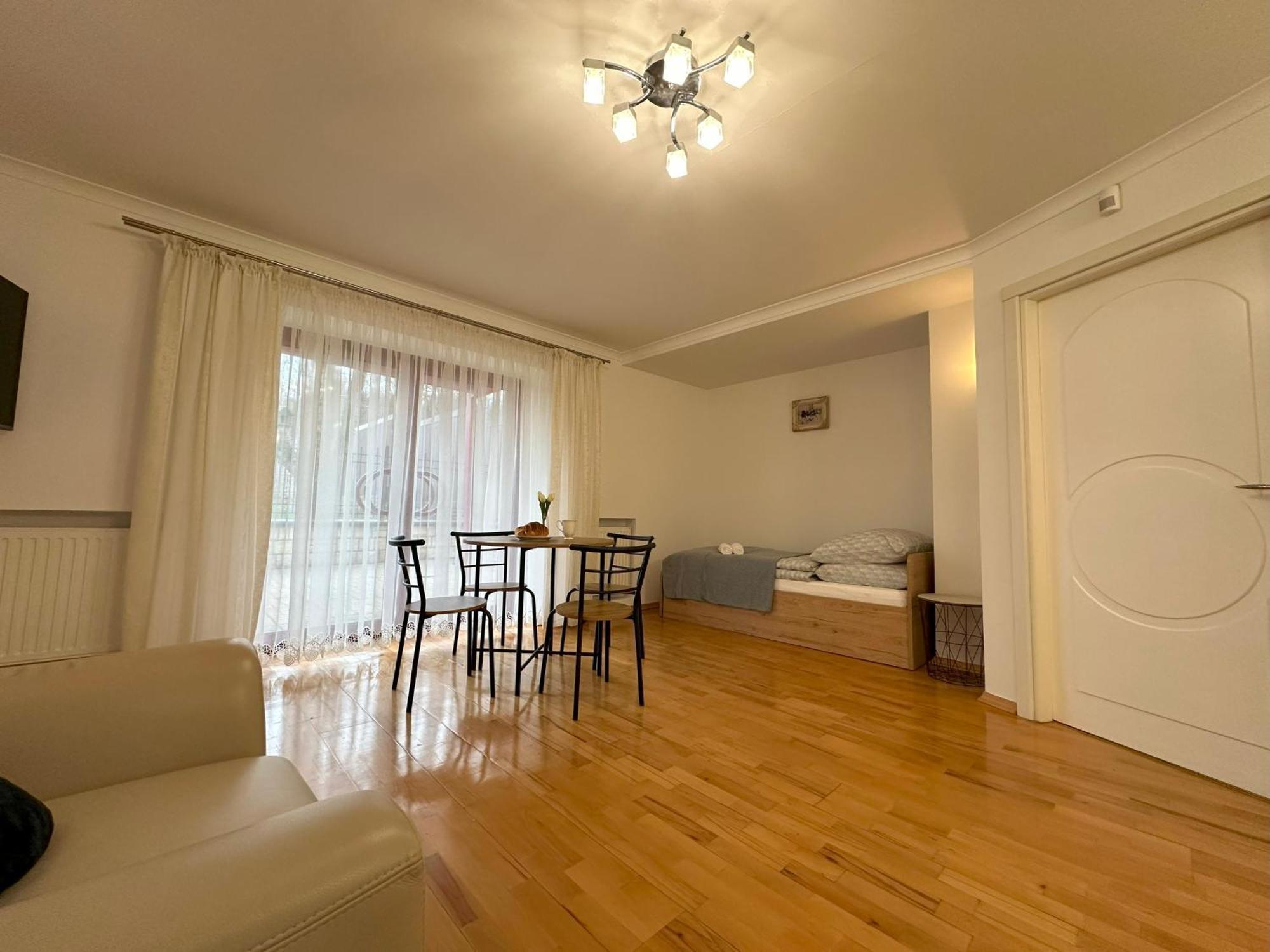 Apartamenty Pod Dzwonkiem Wadowice Ngoại thất bức ảnh
