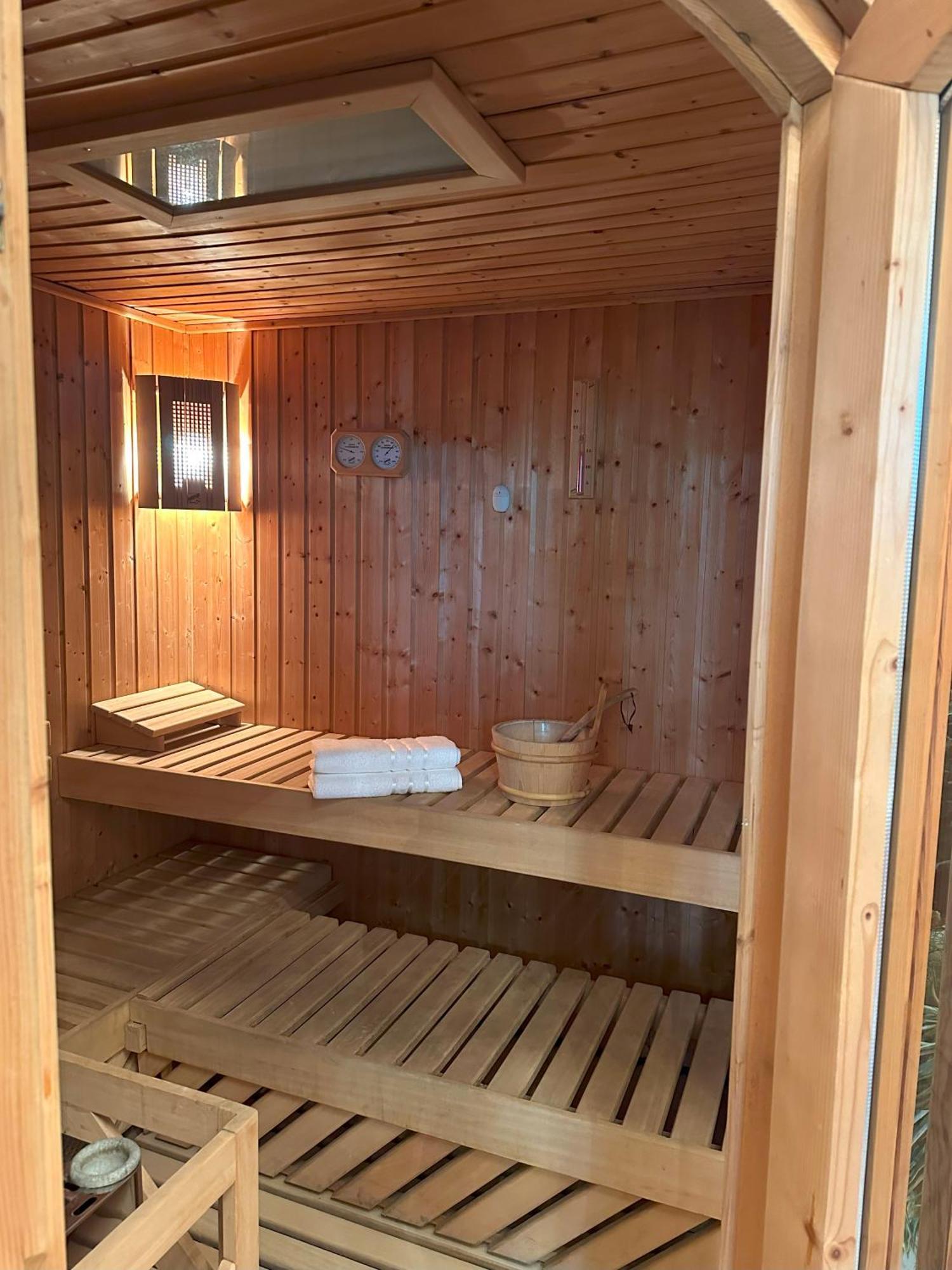 Apartamenty Pod Dzwonkiem Wadowice Ngoại thất bức ảnh